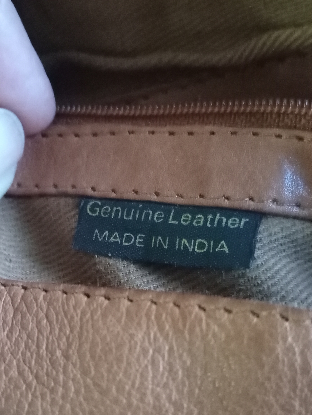 Kenneth Cole Women's Leather Crossbody Bag in Light Tan - Picture 5 of 7